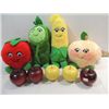 Image 1 : LOT 9 (4) PLUSH STUFF VEGETABLES & 5 WOODEN APPLES