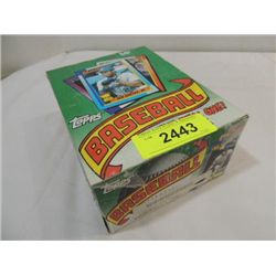 1990 TOPPS WAX PACK BASEBALL PLAYER CARDS BOX