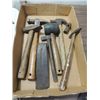 Image 3 : LOT 11 VINTAGE TOOLS: 9 VARIOUS STYLED HAMMERS,