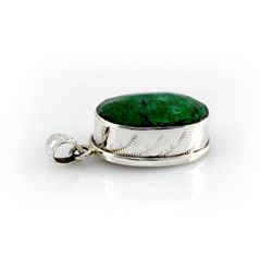 71ctw Lovely Emerald Set in Silver Pendant (19x26mm)