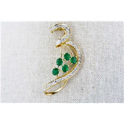 14kt Elegant Emerald Diamond Pendant