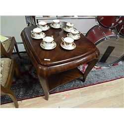 MAHOGANY SIDE TABLE - NEW