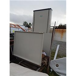 ELECTRIC ELEVATOR - 110 VOLT - FREE STANDING