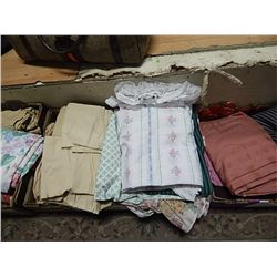 BOX OF ASSORTED LINEN