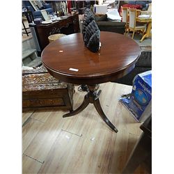 ROUND DUNKEN PHYPHE PARLOUR TABLE