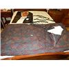 Image 1 : COMFORTER AND SHEETS