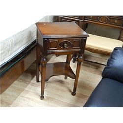 WALNUT NITE TABLE - 1 DRAWER - Craftmanship period furniture by Hespler - 1920's