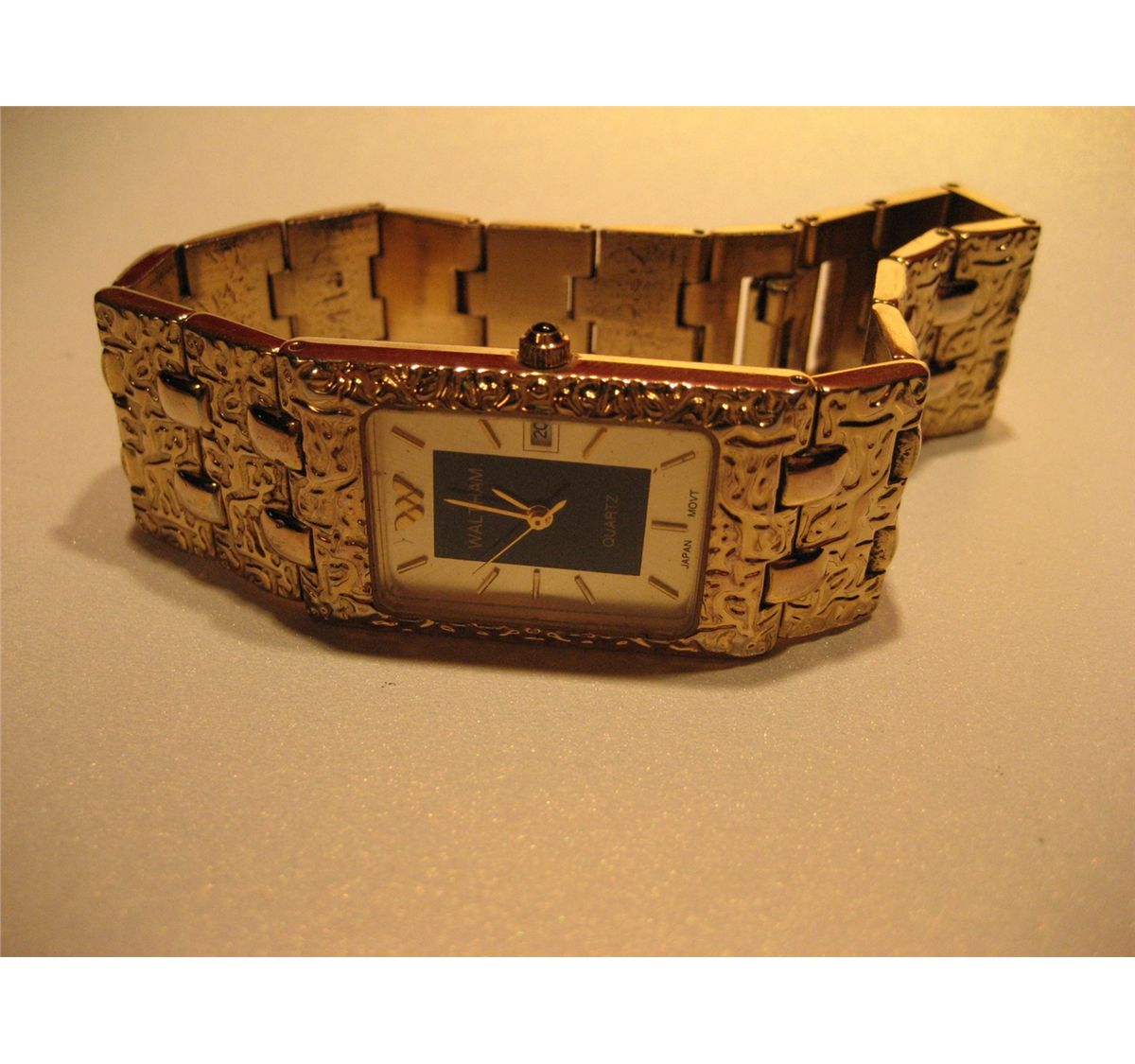 WALTHAM WRIST WATCH WITH DATE MENS GOLD TONE WORKING