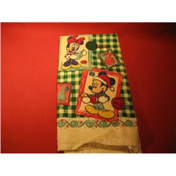 MICKEY & MINI MOUSE CHRISTMAS HAND TOWEL
