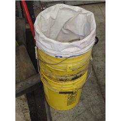 Lot of 5 Gallon Buckets