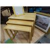 Image 1 : MAPLE NESTING TABLES - 3 PC