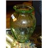 Image 1 : DEPRESSION GLASS STYLE VASE