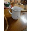 Image 1 : WHITE PORCELEIN JUG