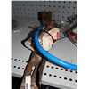 Image 1 : BUNDLE OF TOOLS - PRY BAR, SMALL TORCHES