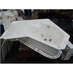 JACUZZI SOAKER TUB WITH PUMP AND SIDE WALLS