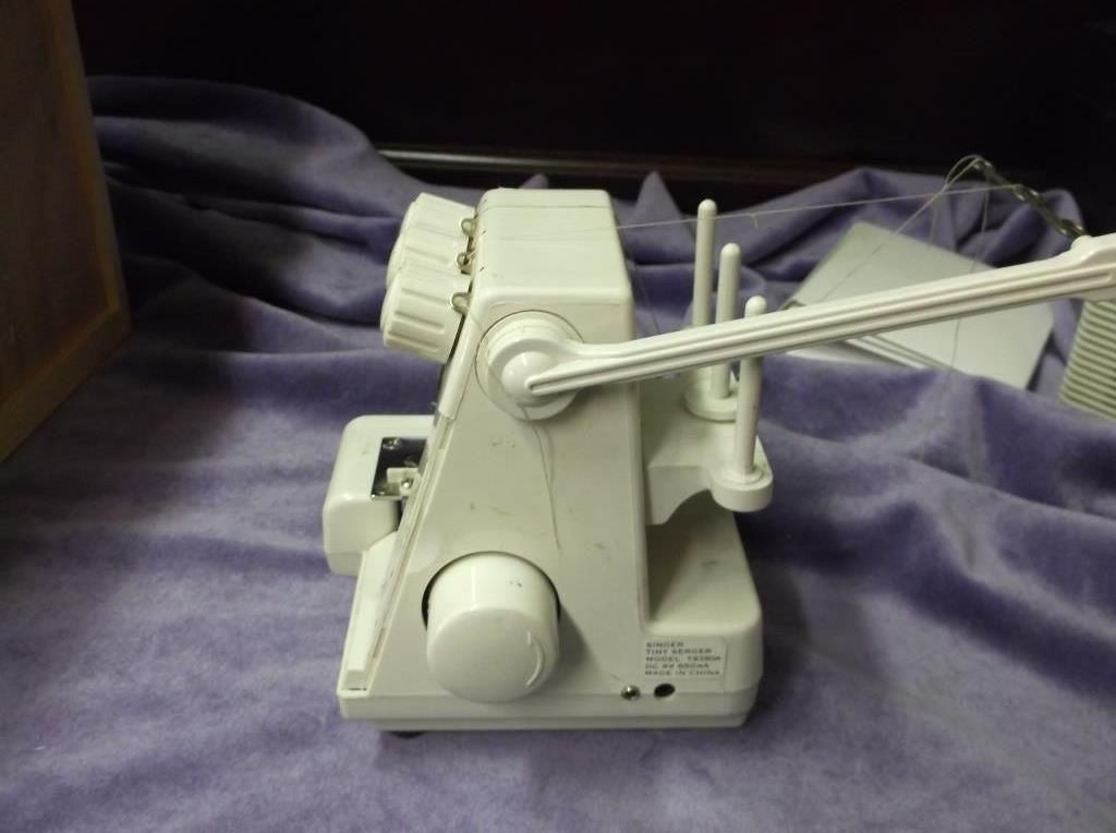 Singer Tiny Serger Sewing Machine