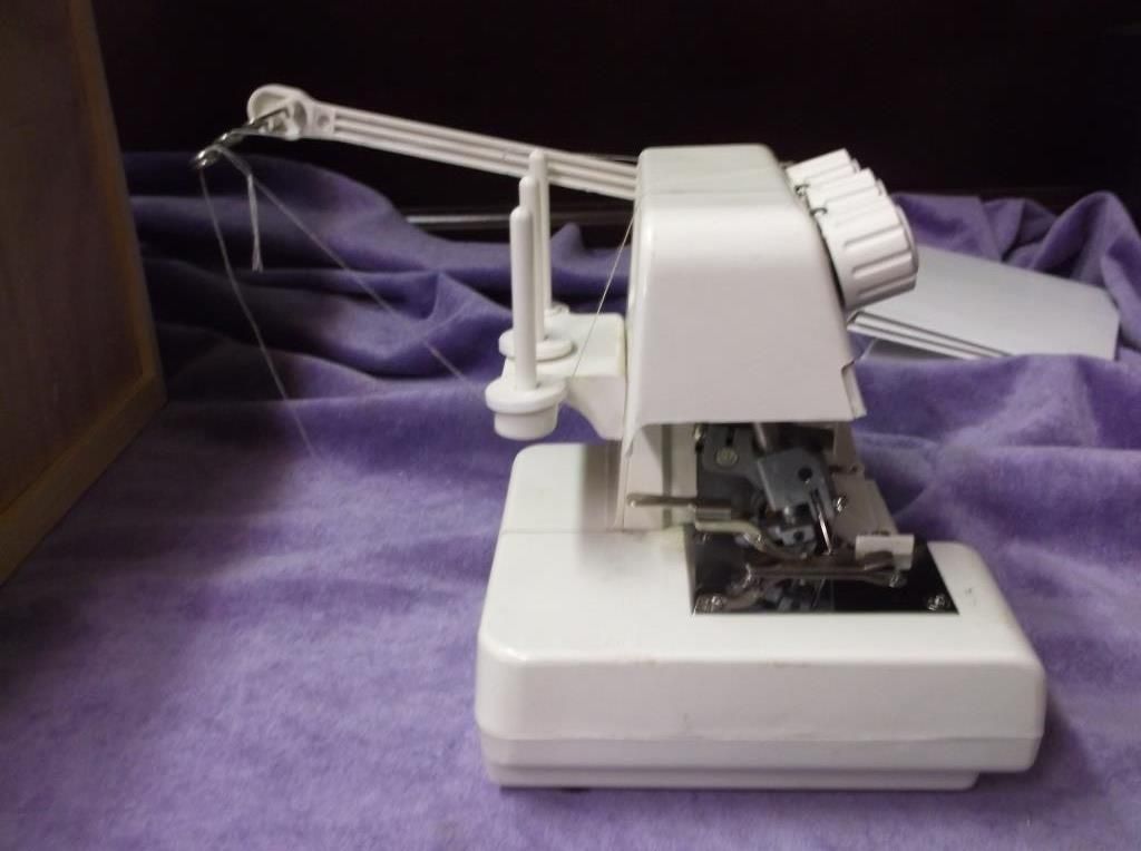 Singer Tiny Serger Sewing Machine
