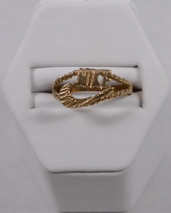 10 K Yellow Gold Ring Nike W Swoosh 10 K Yellow Gold Ring Nike W Swoosh