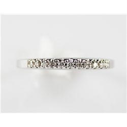 14K Debeers .28 ctw Diamond Ring