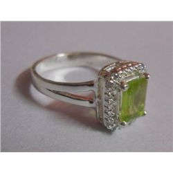 2.230g Ring of Peridot Sterling Silver