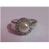 Image 3 : 4.230g Ring of Pearl and CZ Sterling Silver