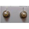 Image 1 : Earring of Diamond 0.26 Ctw,Pearl 2.23 Ctw in 3.35g 14kt Yellow Gold