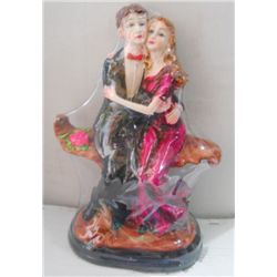 Beautiful Loving Couple Polystone Statue Height:12 inch, width: 9 inch
