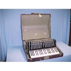 Migma Accordian with Case...