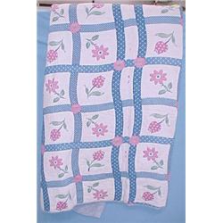 73" x 83" Floral Pattern Quilt...