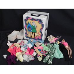Barbie Vintage Doll Trunk w/ 25+ Outfits 1968