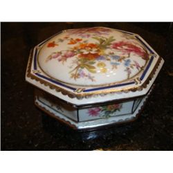 Large French porcelainLimoges box signed