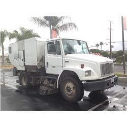 2005 FREIGHTLINER FL70