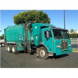 2001 PETERBILT 320