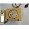 Image 3 : LOT 4 VINTAGE COLLECTIBLES: ZENITH ROYAL 250 AM