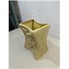 Image 2 : VINTAGE GONDER ORIGINAL #687 CERAMIC VASE