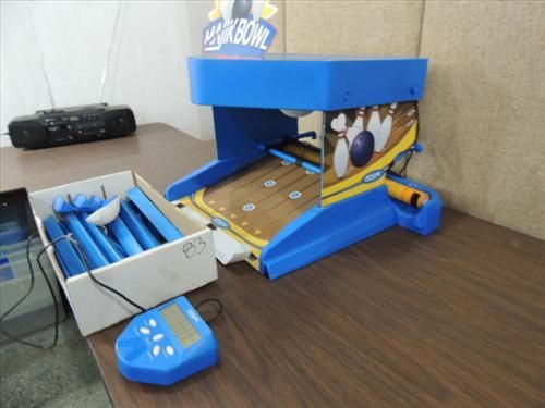 EASTPOINT SPORTS MAJIK ELECTRONIC BOWLING GAME