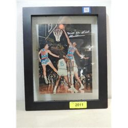 WILT CHAMBERLAIN AUOTGRAPH ON BASKETBALL IMAGE