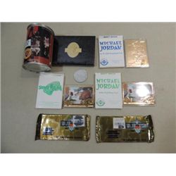 LOT 8 MICHAEL JORDAN COLLECTIBLES: 3 SPACE JAM 22