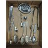 Image 1 : LOT 12 VINTAGE COLLECTOR SPOONS: 8 SILVER PLATED