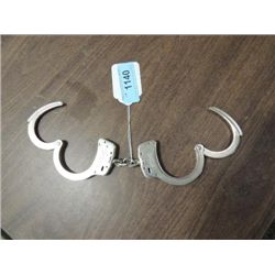 VINTAGE SET SMITH & WESSON M-100 HAND CUFFS NO KEY
