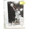 Image 1 : 8X10 BASKETBALL PHOTO AUTOGRAPHED MICHAEL JORDAN