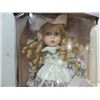 Image 2 : COLLECTIBLE MEMORIES PORCELAIN DOLL VICTORIAN GIRL