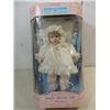 Image 1 : COLLECTIBLE MEMORIES PORCELAIN BABY DOLL