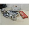Image 3 : LOT 6 STAINLESS STEEL SERVING PIECES: 2 PLATTERS,