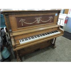 ANTIQUE SCHUMANN #10591 QTR SAW OAK UPRIGHT PIANO