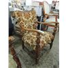 Image 2 : VINTAGE WALNUT CUSHIONED PARLOR CHAIR