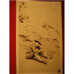 POST CARDS RPPC VINTAGE MILITARY MAN PHOTO WORLD WAR I WW1 AT EASE IN THOUGHT WHISKING DIRT THROUGH 