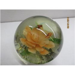 Glass "globe" paperweight - Flower and Dragonflies