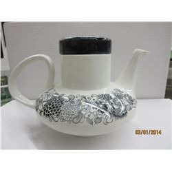 1960s Retro tea pot - Wildwood pattern