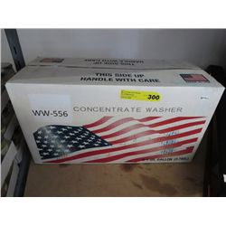 Case of concentrate windshield washer fluid